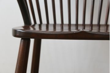 中古　美品　松本民芸家具　509C型　美しいシルエットが目を引くウィンザーチェア(ウインザーチェア、アームチェア、板座チェア、椅子、イス)(定価約17万円)(R-082956)