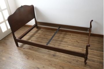 中古　DREXEL HERITAGE(ドレクセルヘリテイジ)　Touraine(ツーレイン)　重厚感と美しさを兼ね備えたクラシカルデザインのベッドフレーム(セミダブル)(R-082957)