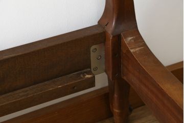 中古　DREXEL HERITAGE(ドレクセルヘリテイジ)　Touraine(ツーレイン)　重厚感と美しさを兼ね備えたクラシカルデザインのベッドフレーム(セミダブル)(R-082957)