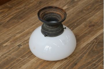 アンティーク照明　ドイツ　シンプルでありながら上品な雰囲気を醸し出す天井照明カバー(ペンダントライトカバー、吊り下げ照明カバー、電笠)(R-082959)