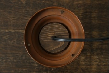 和製アンティーク　希少デザイン　襞(ひだ)模様が可愛らしい小さな天井照明　(R-082960)