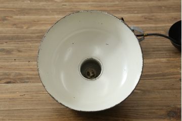 ドイツアンティーク　希少　美品　Bauhaus(バウハウス)　オリジナル　KAISER idell(カイザー・イデル)6663　インダストリアルデザインが魅力的なペンダントライト(ランプシェード、天井照明、吊り下げ照明)(R-082967)