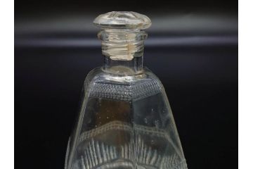当時物　プレスガラス　レトロな味わい深いガラス瓶5点セット(ビン、醤油差し、あやめ、菖蒲、エンボス、花、桜、硝子)(R-082968)