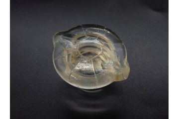 当時物　プレスガラス　レトロな味わい深いガラス瓶5点セット(ビン、醤油差し、あやめ、菖蒲、エンボス、花、桜、硝子)(R-082968)