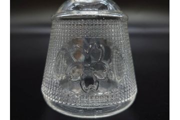 当時物　プレスガラス　レトロな味わい深いガラス瓶5点セット(ビン、醤油差し、あやめ、菖蒲、エンボス、花、桜、硝子)(R-082968)
