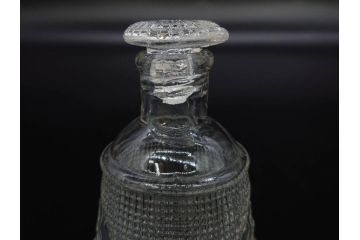当時物　プレスガラス　レトロな味わい深いガラス瓶5点セット(ビン、醤油差し、あやめ、菖蒲、エンボス、花、桜、硝子)(R-082968)