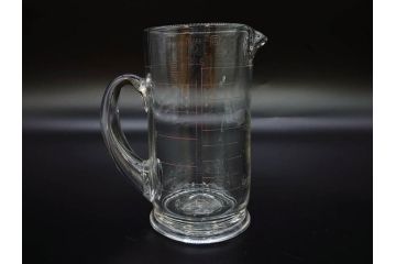 戦前　当時物　吹きガラス　落ち着いた佇まいの計量カップ2点セット(ジョッキ、花器、花瓶、花入、花生、フラワーベース、硝子、目盛付き)(R-082969)