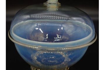 戦前　当時物　乳白ぼかし　柔らかい色合いに惹かれるキャンディポット(菓子器、キャニスター、蓋物、ボンボニエール、小物入れ、硝子、ガラス)(R-082970)