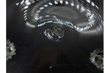 戦前　当時物　乳白縁　シンプルながら上品な佇まいの脚付きガラスボウル(ガラス鉢、深皿、フルーツ、コンポート、三つ足、和ガラス、硝子)(R-082974)