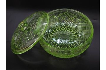 大正〜昭和初期　ウランガラス　繊細なデザインが素敵なボウル&キャンディーポット(蓋物、小物入れ、ボンボン入れ、ガラス鉢、深皿、硝子、和ガラス)(R-082976)