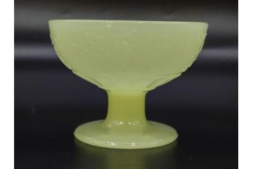ウランガラス　プレスガラス　棗型(なつめ形)　碗型　黄練り　レトロな雰囲気溢れる氷コップ2客セット(花唐草文?、KY、グラス、硝子、和ガラス)(R-082978)