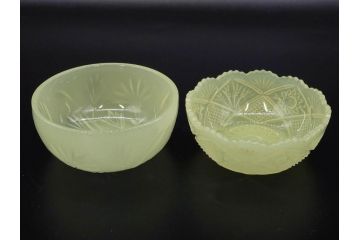 ウランガラス　黄練り　レース　どこか懐かしい雰囲気漂う小鉢2客セット(ガラス鉢、ボウル、深皿、和ガラス、硝子、プレスガラス)(R-082979)