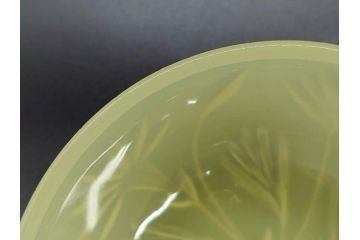 ウランガラス　黄練り　レース　どこか懐かしい雰囲気漂う小鉢2客セット(ガラス鉢、ボウル、深皿、和ガラス、硝子、プレスガラス)(R-082979)