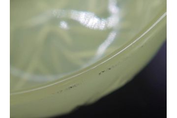 ウランガラス　黄練り　レース　どこか懐かしい雰囲気漂う小鉢2客セット(ガラス鉢、ボウル、深皿、和ガラス、硝子、プレスガラス)(R-082979)