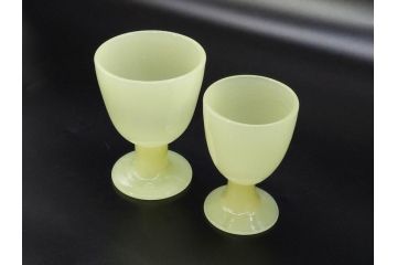 ウランガラス　プレスガラス　棗型(なつめ形)　黄練り　シンプルでレトロな佇まいの氷コップ2客セット(大・小、グラス、硝子、和ガラス)(R-082980)