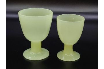 ウランガラス　プレスガラス　棗型(なつめ形)　黄練り　シンプルでレトロな佇まいの氷コップ2客セット(大・小、グラス、硝子、和ガラス)(R-082980)