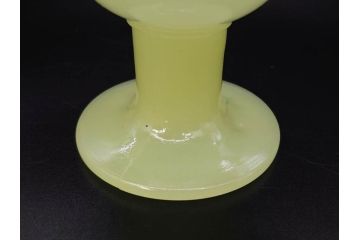 ウランガラス　プレスガラス　棗型(なつめ形)　黄練り　シンプルでレトロな佇まいの氷コップ2客セット(大・小、グラス、硝子、和ガラス)(R-082980)