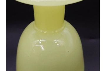 ウランガラス　プレスガラス　棗型(なつめ形)　黄練り　シンプルでレトロな佇まいの氷コップ2客セット(大・小、グラス、硝子、和ガラス)(R-082980)