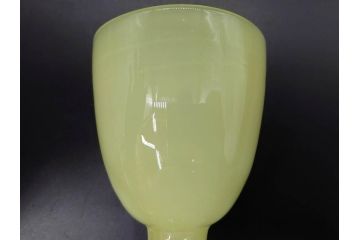 ウランガラス　プレスガラス　棗型(なつめ形)　黄練り　シンプルでレトロな佇まいの氷コップ2客セット(大・小、グラス、硝子、和ガラス)(R-082980)