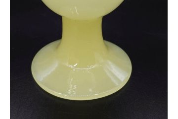 ウランガラス　プレスガラス　棗型(なつめ形)　黄練り　シンプルでレトロな佇まいの氷コップ2客セット(大・小、グラス、硝子、和ガラス)(R-082980)