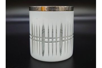 明治〜大正　外切子　色被せ　白　落ち着きのある上品な佇まいが魅力の小物入れ(灰皿、アッシュトレイ、和ガラス、硝子)(R-082981)