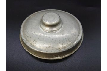 当時物　昭和レトロ　切子　涼しげな水色が目を引くキャンディーポット(菓子瓶、あめや瓶、飴屋、砂糖壺、ガラス瓶、ガラスビン、蓋(フタ)付き、菓子瓶、ボンボン入れ、小物入れ、硝子)(R-082982)