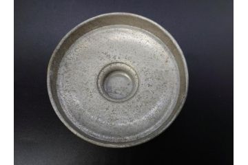 当時物　昭和レトロ　切子　涼しげな水色が目を引くキャンディーポット(菓子瓶、あめや瓶、飴屋、砂糖壺、ガラス瓶、ガラスビン、蓋(フタ)付き、菓子瓶、ボンボン入れ、小物入れ、硝子)(R-082982)