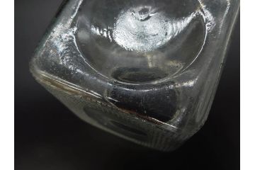 戦前　当時物　レトロな雰囲気を醸し出すキャンディーポット(菓子瓶、あめや瓶、飴屋、砂糖壺、ガラス瓶、ガラスビン、蓋(フタ)付き、菓子瓶、ボンボン入れ、小物入れ、硝子)(R-082983)
