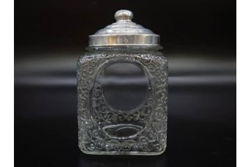 戦前　当時物　大胆にあしらわれた唐草模様が目を引くキャンディーポット(菓子瓶、あめや瓶、飴屋、砂糖壺、ガラス瓶、ガラスビン、蓋(フタ)付き、菓子瓶、ボンボン入れ、小物入れ、硝子)(R-082984)