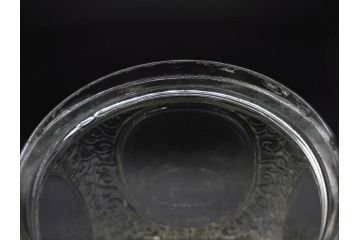 戦前　当時物　大胆にあしらわれた唐草模様が目を引くキャンディーポット(菓子瓶、あめや瓶、飴屋、砂糖壺、ガラス瓶、ガラスビン、蓋(フタ)付き、菓子瓶、ボンボン入れ、小物入れ、硝子)(R-082985)