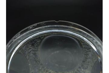 戦前　当時物　大胆にあしらわれた唐草模様が目を引くキャンディーポット(菓子瓶、あめや瓶、飴屋、砂糖壺、ガラス瓶、ガラスビン、蓋(フタ)付き、菓子瓶、ボンボン入れ、小物入れ、硝子)(R-082985)