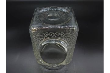 戦前　当時物　大胆にあしらわれた唐草模様が目を引くキャンディーポット(菓子瓶、あめや瓶、飴屋、砂糖壺、ガラス瓶、ガラスビン、蓋(フタ)付き、菓子瓶、ボンボン入れ、小物入れ、硝子)(R-082985)
