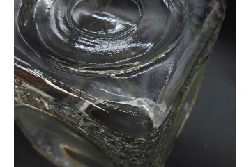 戦前　当時物　大胆にあしらわれた唐草模様が目を引くキャンディーポット(菓子瓶、あめや瓶、飴屋、砂糖壺、ガラス瓶、ガラスビン、蓋(フタ)付き、菓子瓶、ボンボン入れ、小物入れ、硝子)(R-082985)