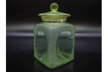 戦前　当時物　ウランガラス　ノスタルジックな雰囲気が魅力のキャンディーポット(菓子瓶、あめや瓶、飴屋、砂糖壺、ガラス瓶、ガラスビン、蓋(フタ)付き、菓子瓶、ボンボン入れ、小物入れ、硝子)(R-082986)