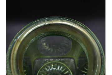 戦前　当時物　ウランガラス　ノスタルジックな雰囲気が魅力のキャンディーポット(菓子瓶、あめや瓶、飴屋、砂糖壺、ガラス瓶、ガラスビン、蓋(フタ)付き、菓子瓶、ボンボン入れ、小物入れ、硝子)(R-082986)
