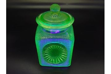 戦前　当時物　ウランガラス　ノスタルジックな雰囲気が魅力のキャンディーポット(菓子瓶、あめや瓶、飴屋、砂糖壺、ガラス瓶、ガラスビン、蓋(フタ)付き、菓子瓶、ボンボン入れ、小物入れ、硝子)(R-082986)
