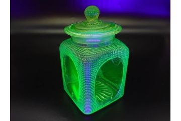 戦前　当時物　ウランガラス　ノスタルジックな雰囲気が魅力のキャンディーポット(菓子瓶、あめや瓶、飴屋、砂糖壺、ガラス瓶、ガラスビン、蓋(フタ)付き、菓子瓶、ボンボン入れ、小物入れ、硝子)(R-082986)