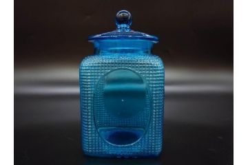 戦前　当時物　鮮やかなブルーカラーが置くだけでお部屋のアクセントになるキャンディーポット(青、菓子瓶、あめや瓶、飴屋、砂糖壺、ガラス瓶、ガラスビン、蓋(フタ)付き、菓子瓶、ボンボン入れ、小物入れ、硝子)(R-082987)