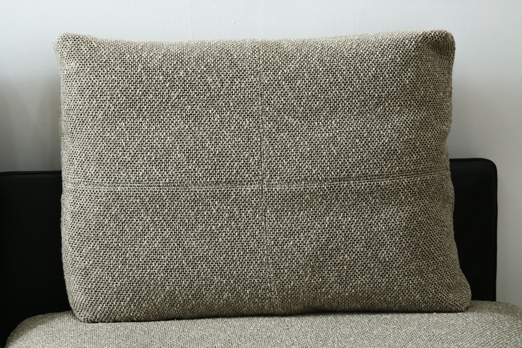 新古　未使用展示品　超美品　arflex(アルフレックス)　BRERA(ブレラ)　Sergio Brioschiデザイン　クッション付き!!　モダンで洗練されたデザインが光るコーナーソファ　定価約312万円　(R-082993)