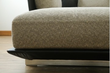 新古　未使用展示品　超美品　arflex(アルフレックス)　BRERA(ブレラ)　Sergio Brioschiデザイン　クッション付き!!　モダンで洗練されたデザインが光るコーナーソファ　定価約312万円　(R-082993)