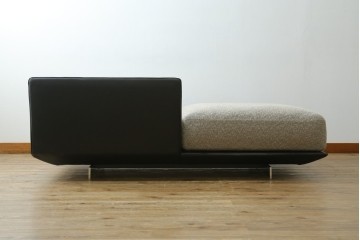 新古　未使用展示品　超美品　arflex(アルフレックス)　BRERA(ブレラ)　Sergio Brioschiデザイン　クッション付き!!　モダンで洗練されたデザインが光るコーナーソファ　定価約312万円　(R-082993)