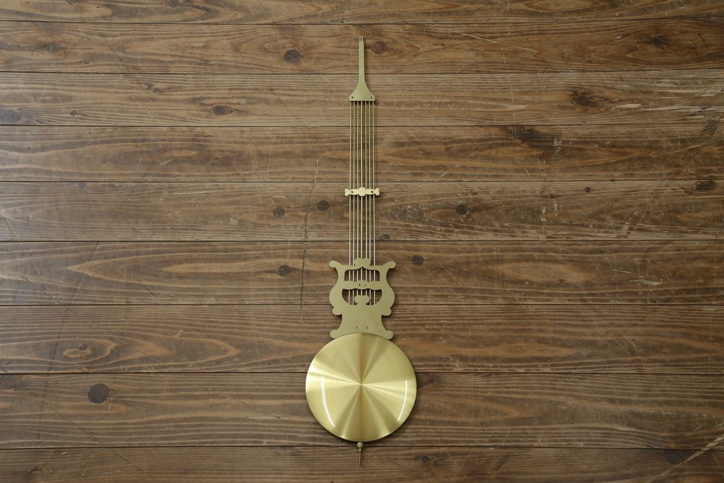 中古　高級品!!　オリエンタルデザイン　ドイツ製ムーブメント　黒塗りに金蒔絵風の絵柄が美しいホールクロック　(R-082994)