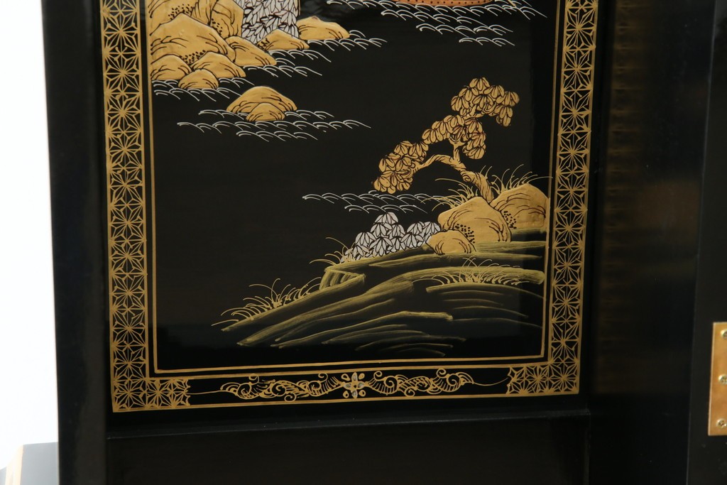 中古　高級品!!　オリエンタルデザイン　ドイツ製ムーブメント　黒塗りに金蒔絵風の絵柄が美しいホールクロック　(R-082994)