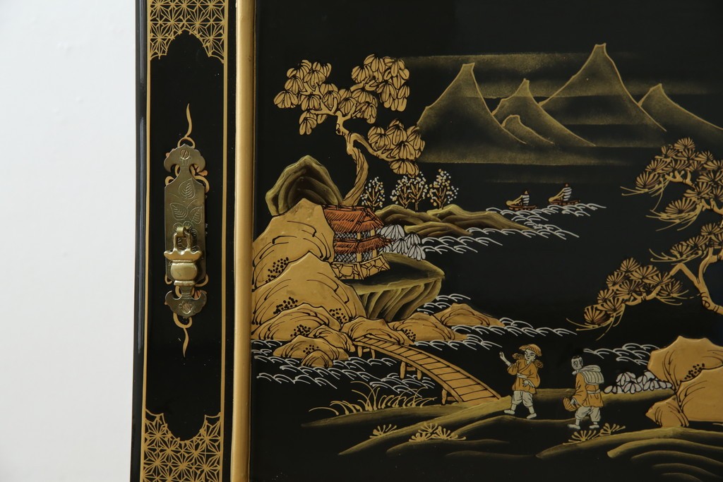 中古　高級品!!　オリエンタルデザイン　ドイツ製ムーブメント　黒塗りに金蒔絵風の絵柄が美しいホールクロック　(R-082994)