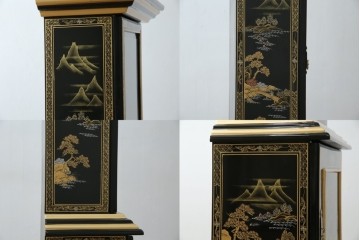中古　高級品!!　オリエンタルデザイン　ドイツ製ムーブメント　黒塗りに金蒔絵風の絵柄が美しいホールクロック　(R-082994)