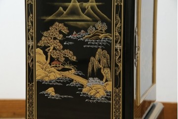 中古　高級品!!　オリエンタルデザイン　ドイツ製ムーブメント　黒塗りに金蒔絵風の絵柄が美しいホールクロック　(R-082994)