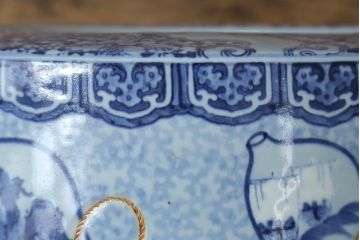 和製アンティーク　上手物!!　底面に製造時のヒビ有り　瓢箪(ひょうたん)の図　変わり型デザインの大型瀬戸火鉢(型変わり、鉢カバー、傘立て、ディスプレイ、金魚鉢、プランター)(R-082997)
