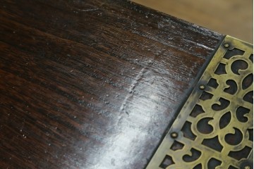 アジアンヴィンテージ　存在感のある装飾金具のアンティーク調バンダチ　(R-082999)