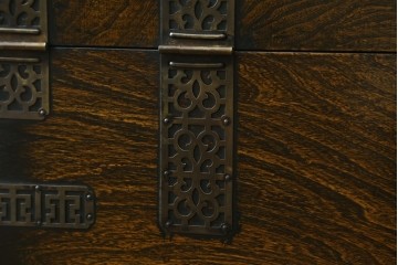 アジアンヴィンテージ　存在感のある装飾金具のアンティーク調バンダチ　(R-082999)
