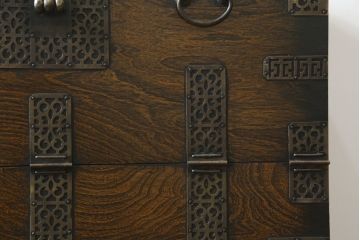 アジアンビンテージ　存在感のある装飾金具のアンティーク調バンダチ(バンダジ、半閉櫃、李朝家具、李朝タンス、収納箪笥、ヴィンテージ)(R-082999)